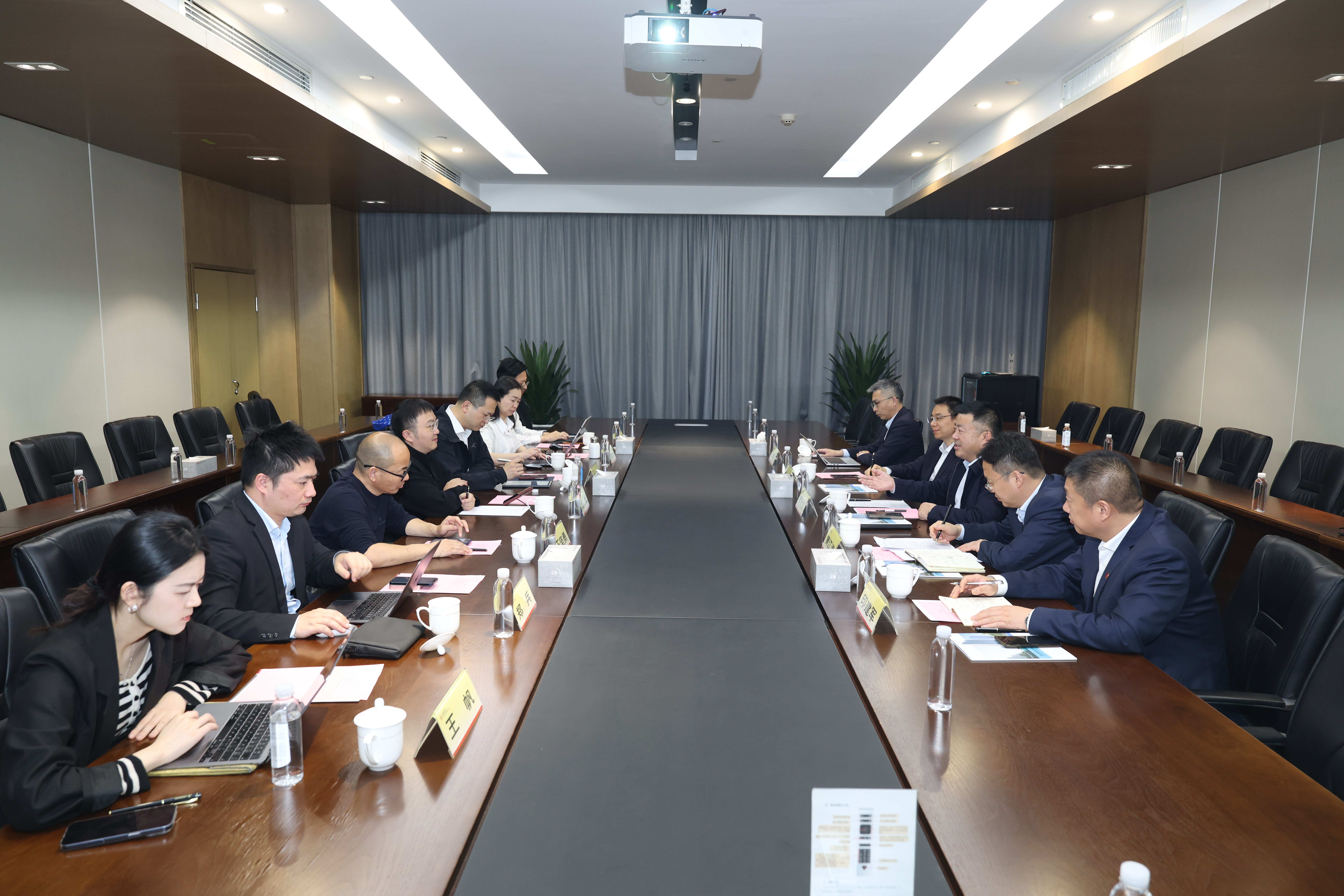 【领导活动】公司党委书记、董事长杨威走访中信特钢